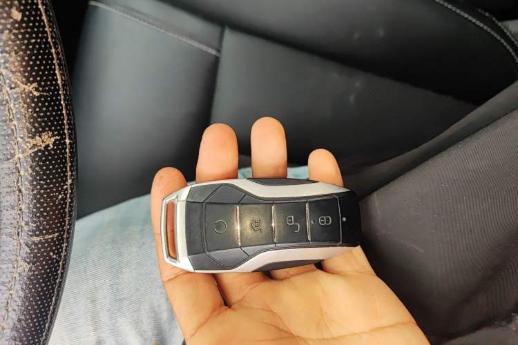 Used BYD Tang 2019 2.0T Automatic SmartConnect Prestige 7-Seater China VI Standard Vehicle Key