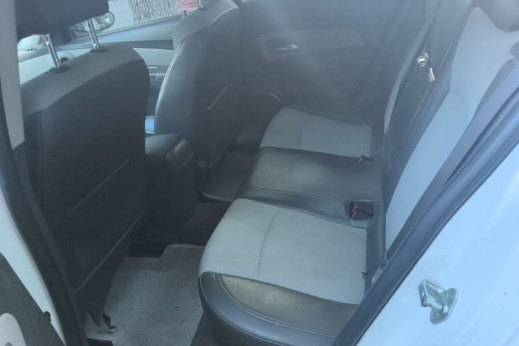 Used Chevrolet Cruze 2013 1.6L SL Grand Edition Manual Transmission