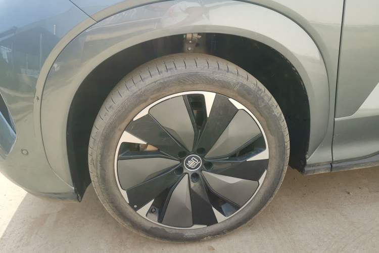 Used BYD Tang L 2025 DM 175KM Drone Player Edition