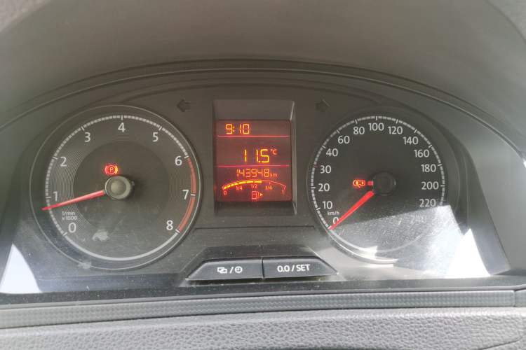 Used Volkswagen Santana 2016 1.6L Manual Fashion Edition