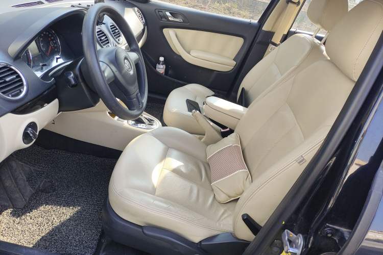 Used Volkswagen Lavida 2011 1.6L Automatic Premium Edition
