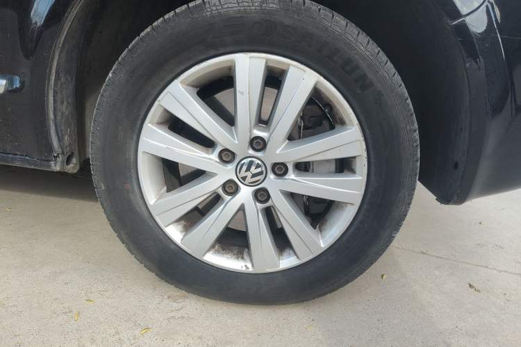 Used Volkswagen Multivan 2012 2.0 TSI Two-Wheel Drive Business Edition Right Front Wheel Hub