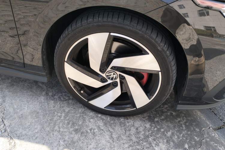 Used Volkswagen Golf GTI 2023 380TSI DSG GTI Right Front Wheel Hub