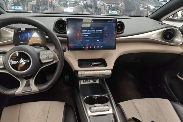 Used BYD Dolphin 2023 420 km Fashion Edition
