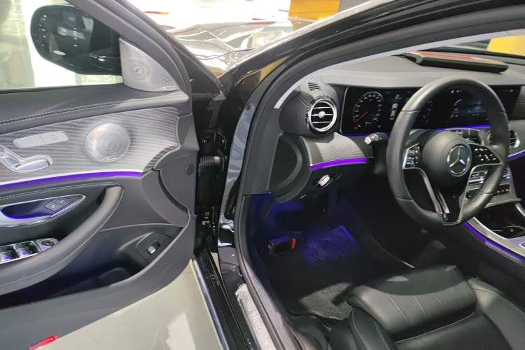 Used Mercedes-Benz E-Class 2023 E 260 L
