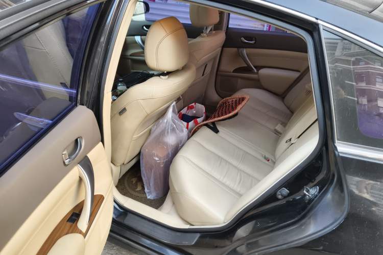 Used Nissan Teana 2011 2.5L XL Advanced Edition
