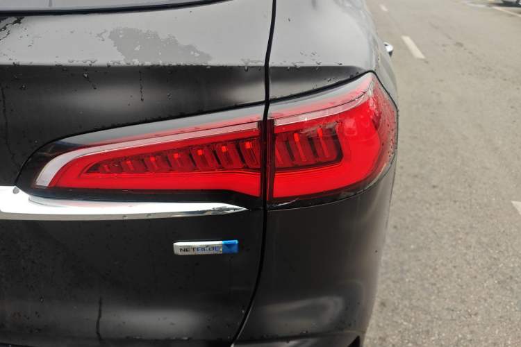 Used Roewe RX5 MAX 2019 300TGI Automatic Smart Cabin Luxury Edition
