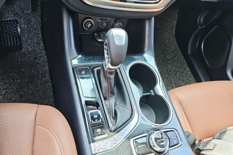 Used CHANGAN CS95 2017 2.0T Two-Wheel Drive Zhituo Edition