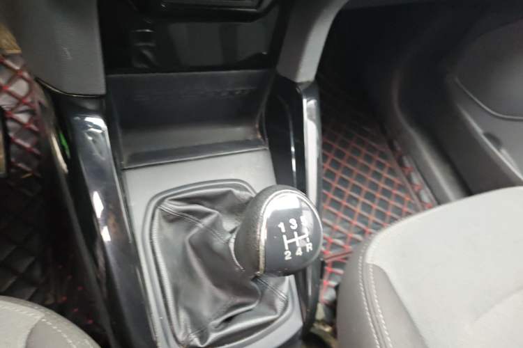 Used Ford EcoSport 2017 1.5L Manual Fashion Model