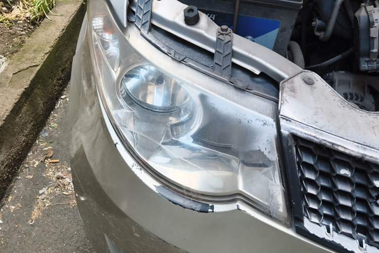 Used Wuling Hongguang 2014 1.2L Standard Model China IV Right Front Headlight