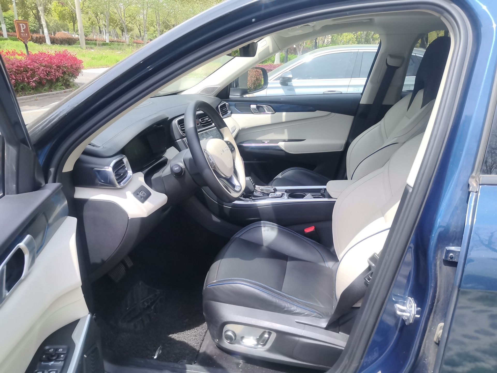 Переднее сиденье в автомобиле