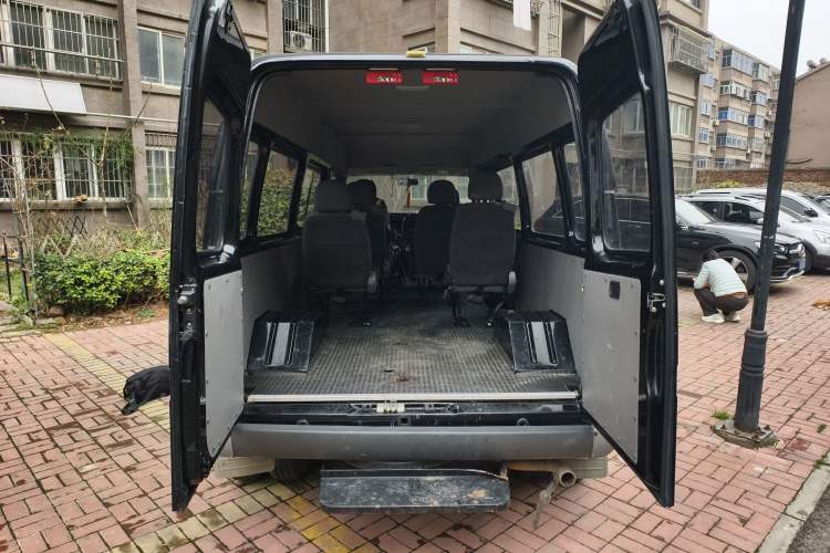 Used JMC Transit 2017 2.8T Commercial Version Long Wheelbase Mid-Roof 6/7/8-Seater JX493