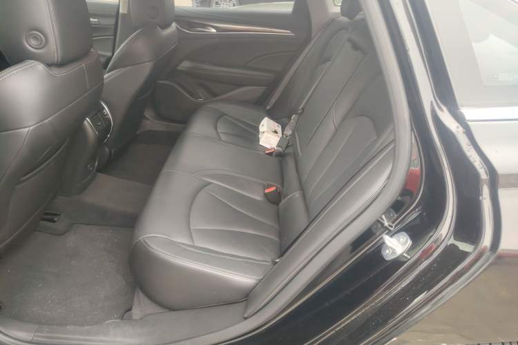 Used Buick LaCrosse 2022 652T Luxury Version Left Rear Seat