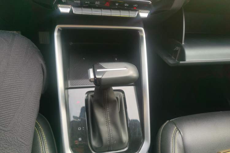 Used Wuling Alvez 2022 1.5T CVT Trendy & Cool Edition