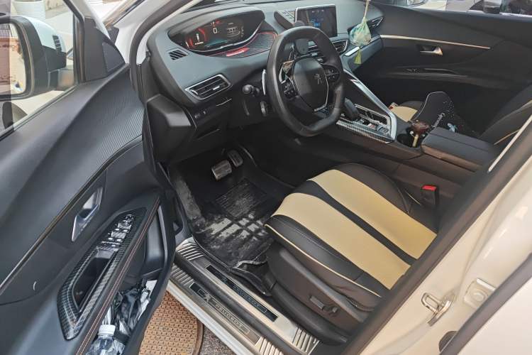 Used Peugeot 5008 2017 380THP 7-Seater Elite Edition Driver Seat