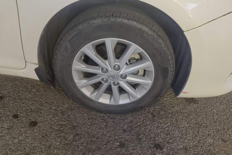 Used Toyota Camry 2015 Dual-Engine 2.5 HG Luxury Navigation Edition