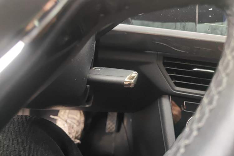 Used Volkswagen Bora 2021 1.5L Automatic Comfort Smart Connect Edition Vehicle Key