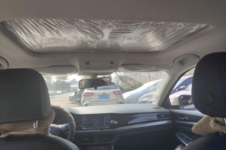 Used Volkswagen Bora 2020 1.5L Automatic Elite Version Headliner