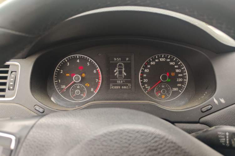 Used Volkswagen Sagitar 2012 1.4TSI Automatic Luxury Edition