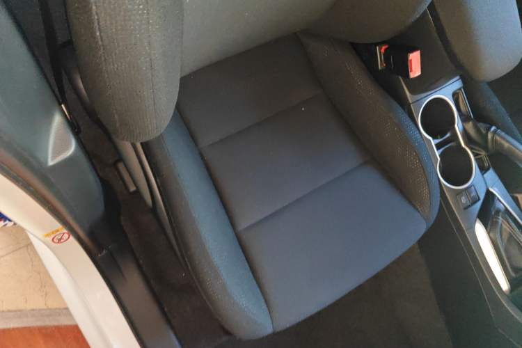 Used Toyota Levin 2017 Revised 185T CVT Elite Edition China V Standard Right Front Seat