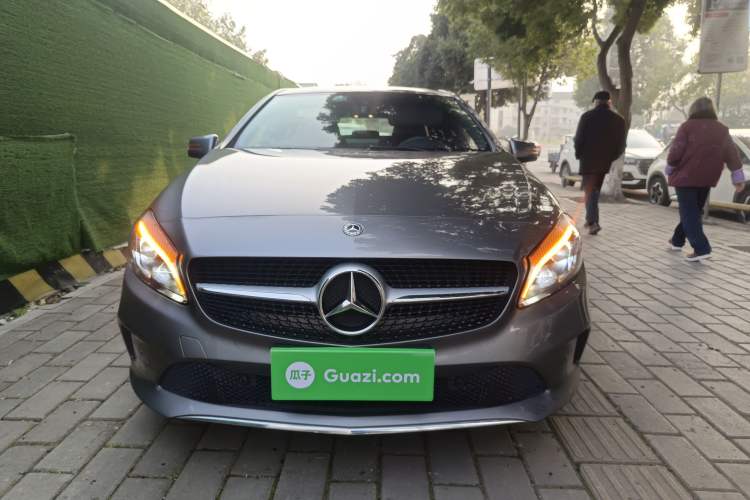 Used Mercedes-Benz A-Class 2017 Revised Version A 200 Fashion Edition

