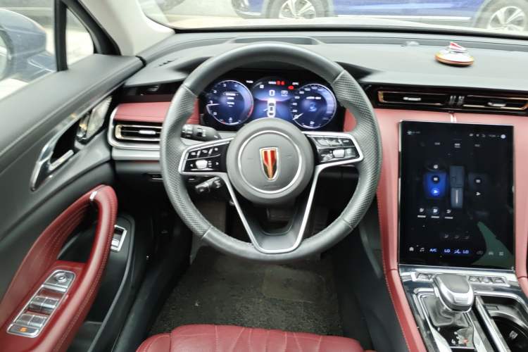 Used Hongqi H5 2024 2.0T Automatic Smart Connect Flagship Edition Steering Wheel