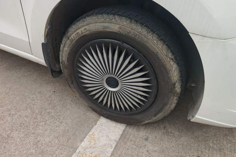 Used Volkswagen Jetta 2017 1.5L Automatic Fashion Model Right Front Wheel Hub