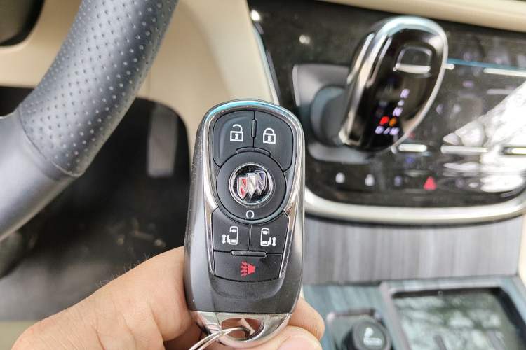 Used Buick GL8 2023 ES Lu Zun Deluxe Model