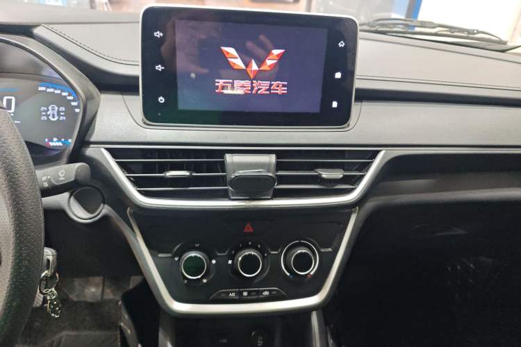 Used Wuling Hongguang S3 2019 1.5L Manual Comfort Model China VI Standard
