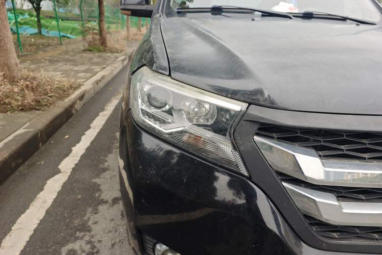 Used Dongfeng Yufeng P16 2017 1.9T Two-Wheel Drive Luxury Extended Version D19TCIE2
