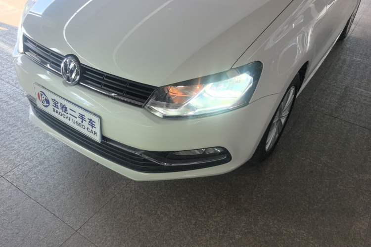 Used Volkswagen Polo 2014 1.6L Automatic Comfort Edition Left Front Headlight
