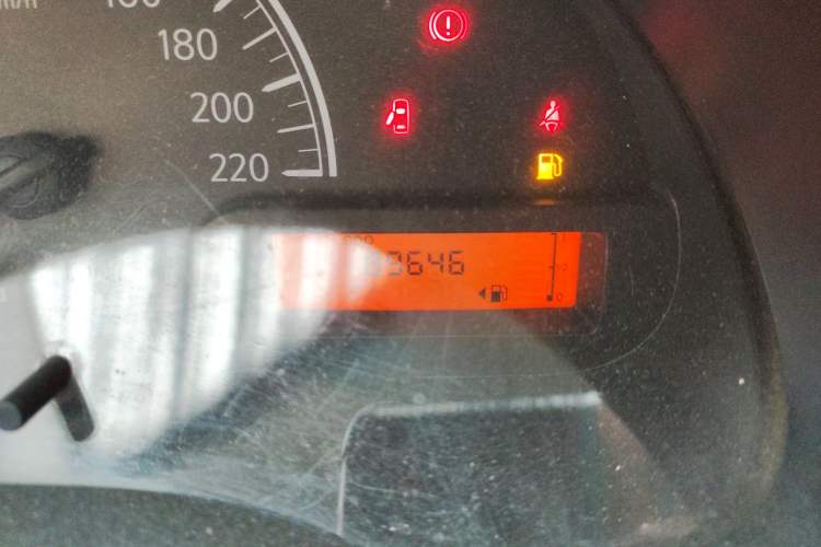 Used Nissan Sunny 2014 1.5XE Manual Comfort Edition Odometer Close Up