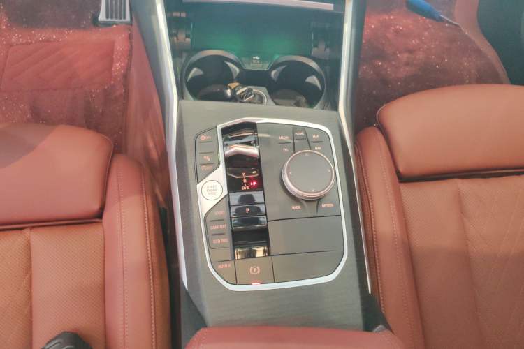 Used BMW 3 Series 2025 325Li M Sport Package Gear Lever