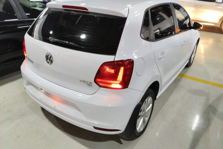 Used Volkswagen Polo 2016 1.6L Automatic Comfort Model
