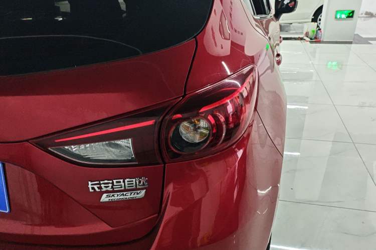 Used Mazda 3 Axela 2017 Hatchback 1.5L Automatic Comfort Model Emission Standard China V