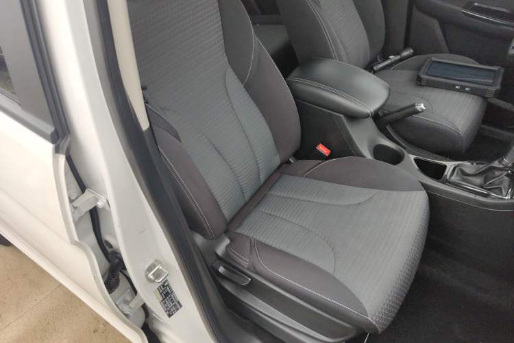 Used Baojun 730 2019 1.5T CVT Fashion Model 7 Seats China V Emission Standard
