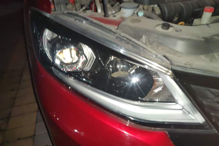 Used Nissan Tiida 2021 1.6L CVT Smart Drive Edition Right Front Headlight