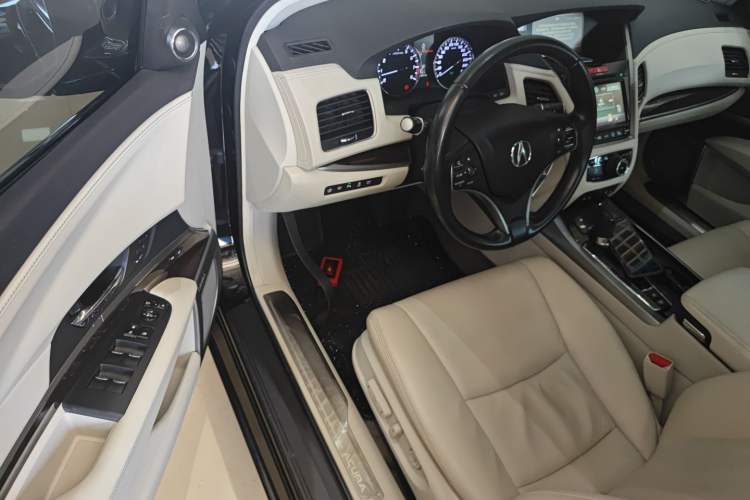 Used Acura RLX 2013 3.5L PAWS Edition