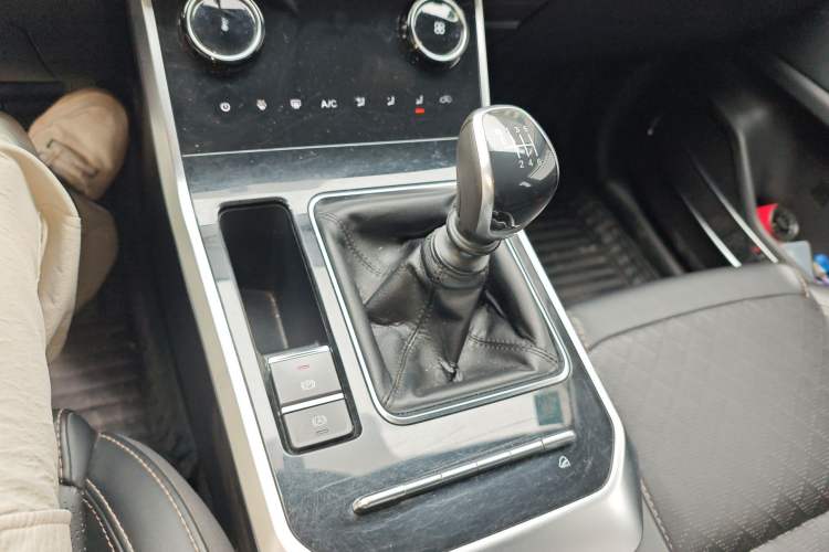 Used Chery Tiggo 8 2019 1.5 TCI Manual Fashion Edition Gear Lever