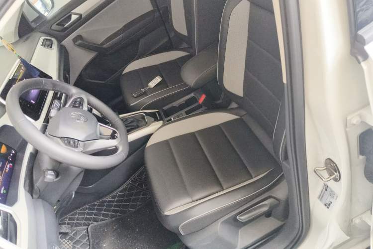 Used Volkswagen T-ROC 2023 280TSI DSG Two-Wheel Drive Time Edition