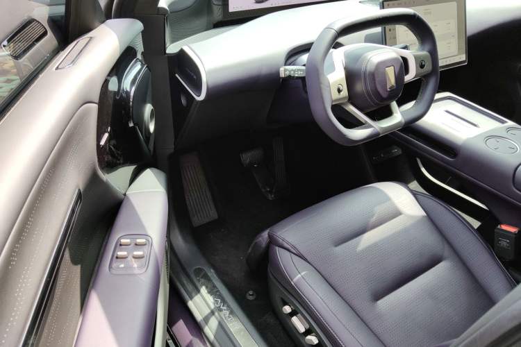 Used Avatr 07 2024 Max Extended-Range Edition Driver Seat