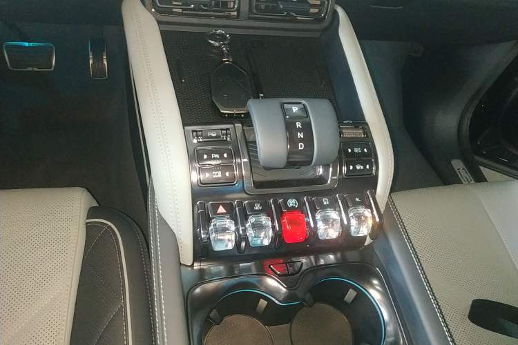 Used Formula Leopard 5 2023 Explore Edition
