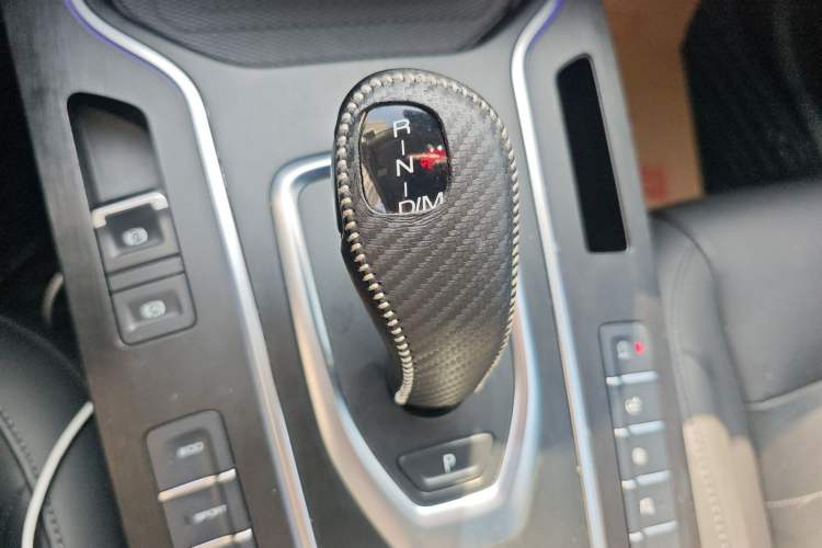 Used Wey VV7 2019 Upgraded Model 2.0T Flagship Version China VI Gear Lever