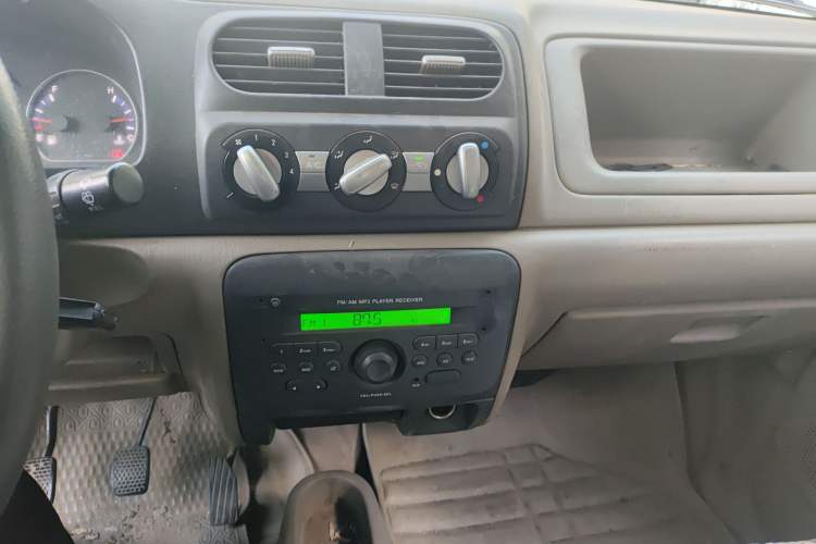 Used Suzuki Wagon R 2015 1.0L Manual Utility Model Audio And AC Panel