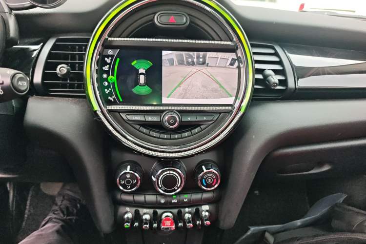 Used MINI 2019 1.5T COOPER Classic Edition Five-Door Version Audio And AC Panel