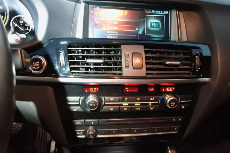 Used BMW X4 2016 xDrive20i M Sport Edition Audio And AC Panel