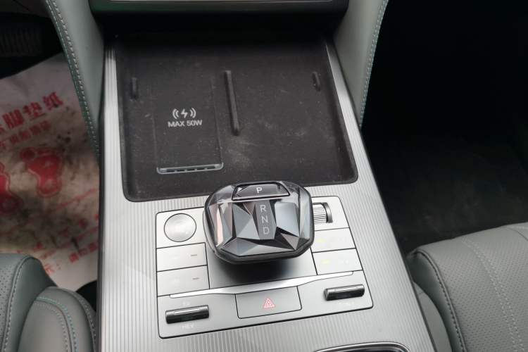 Used BYD Song L DM-i 2025 Intelligent Driving Version 160 km Excellence Edition Gear Lever
