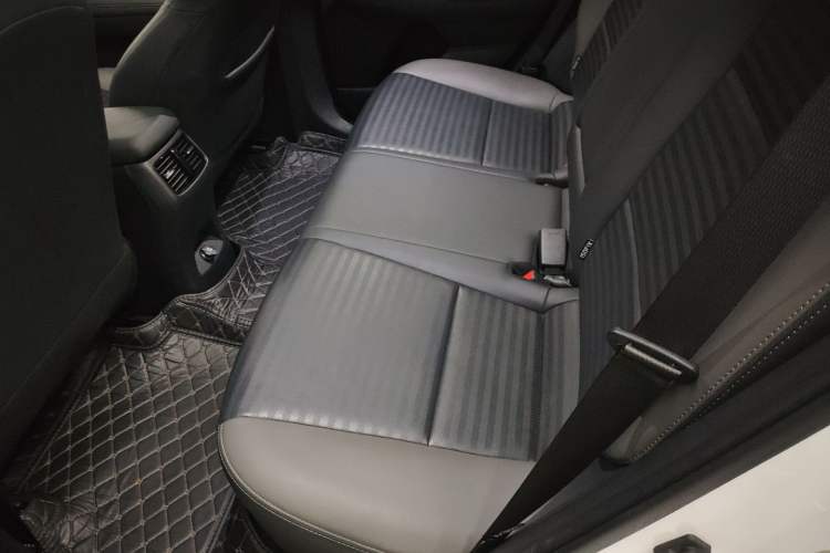 Used Kia Sportage R 2019 2.0L Automatic Smart Luxury Edition Left Rear Seat