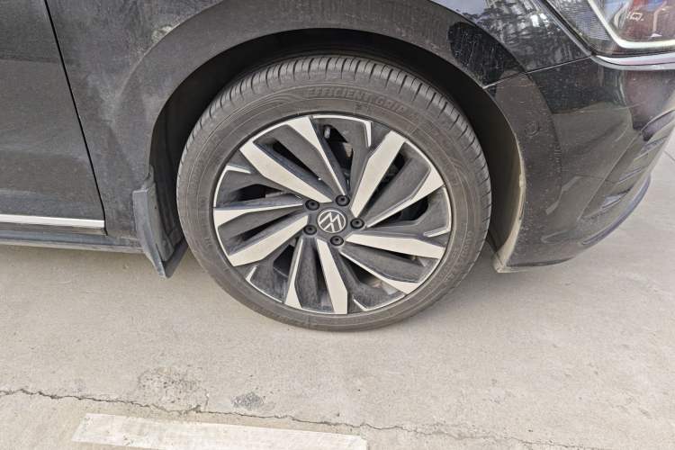 Used Volkswagen Passat 2022 330TSI Luxury Edition Exterior 7