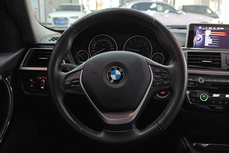 Used BMW 3 Series 2017 320Li Fashion Model
